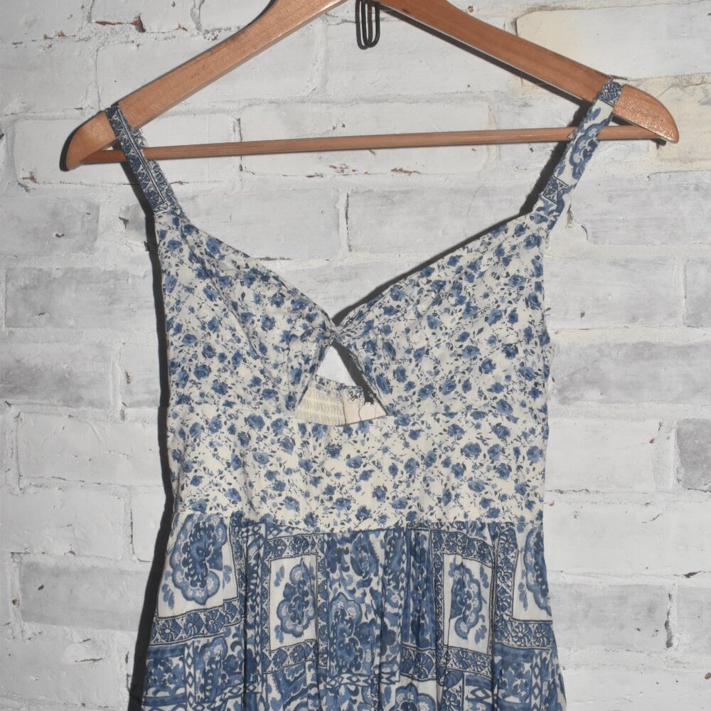 NWT Abercrombie & Fitch Blue White Floral Dress Size XXS $130! - Picture 3 of 8